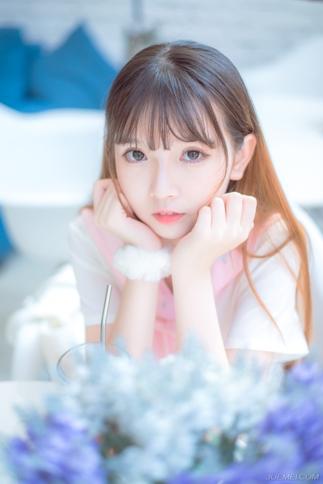 我今生最大的奢望就是：天天和你在同个盆里洗脚。平淡相守到老——老到我们哪也去不了。